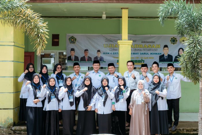 Visitasi Kakankemenag : Ujian Madrasah Berbasis Android di MAN 4 Batang Hari Jadi Model Digitalisasi Madrasah