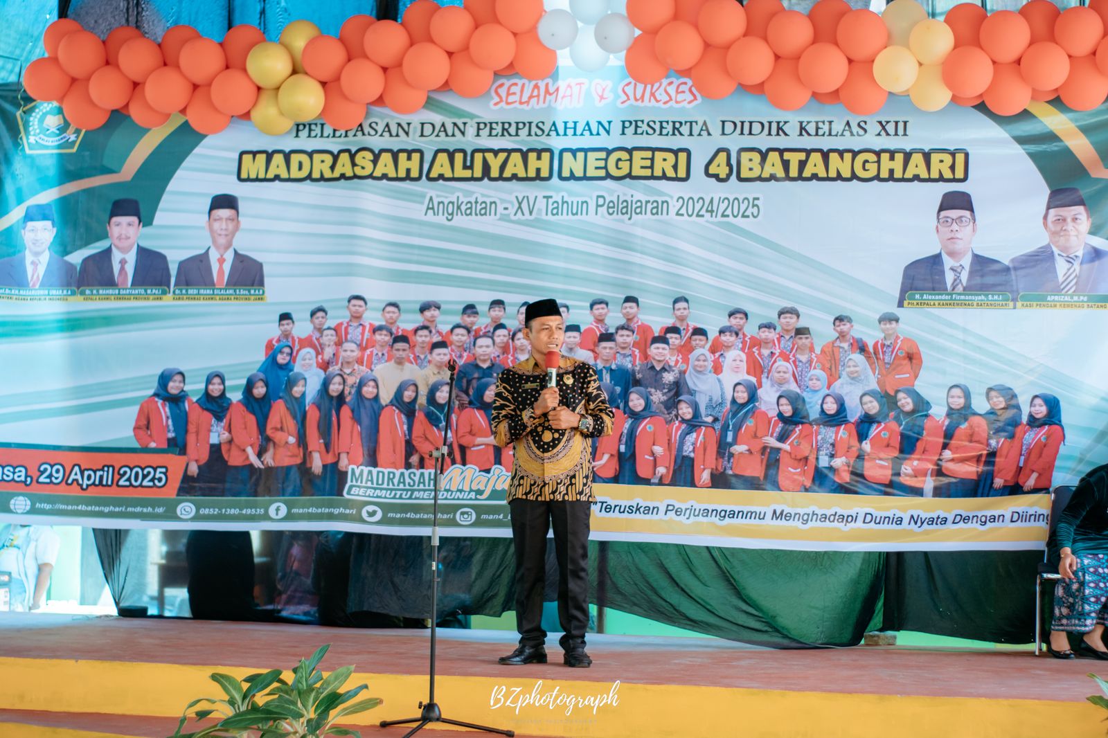 Pelepasan Dan Perpisahan Peserta Dididk MAN 4 Batang Hari Angkatan -XV Tahun Pelajaran 2024/2025