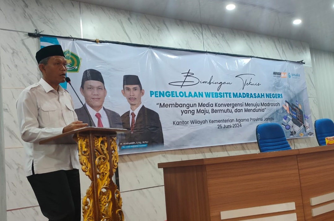 Utusan MAN 4 Batanghari mengikuti Bimtek Pengelolaan Website Madrasah Negeri Tahun 2024, ini yang disampaikan oleh Kepala Kanwil Kemenag Provinsi Jambi !