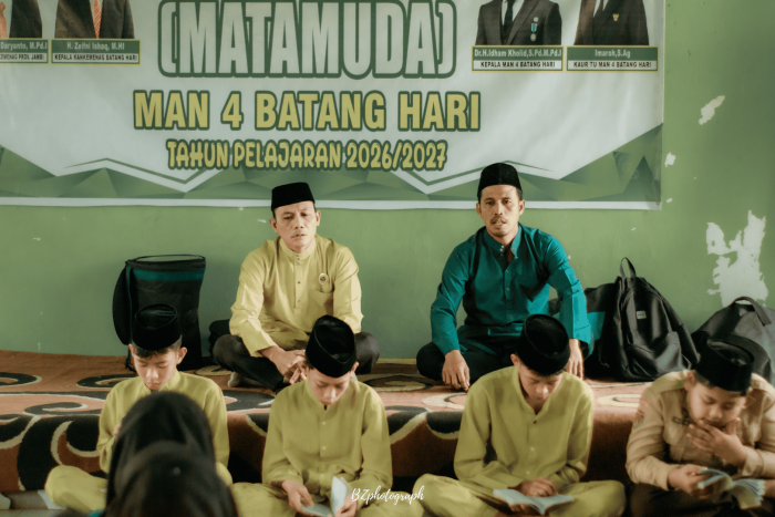 Gelar Yasinan Rutin dan Jumat Berkah: Bentuk Karakter Siswa MAN 4 Batang Hari Lewat Kurikulum Berbasis Cinta Gelar Yasinan Rutin dan Jumat Berkah: Bentuk Karakter Siswa MAN 4 Batang Hari Lewat Kurikulum Berbasis Cinta