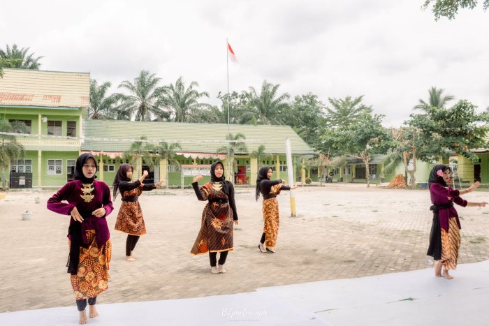Meriah dan Edukatif: Lomba Hari Pahlawan di MAN 4 Batang Hari Tanamkan Jiwa Patriotik