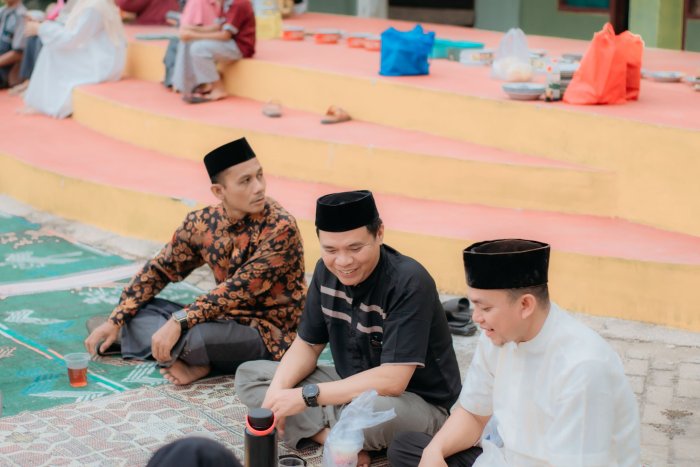 Hangatnya Ramadan di MAN 4 Batang Hari: GTK dan Siswa Gelar Buka Bersama di Penghujung Pesantren Ramadan
