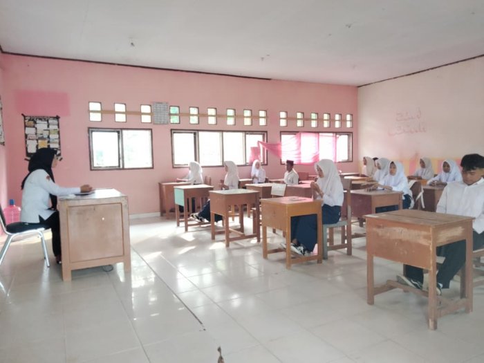 87 Calon Siswa Ikuti Tes Masuk MAN 4 Batang Hari, Seleksi Akademik dan Keagamaan Jadi Penentu Kelulusan 87 Calon Siswa Ikuti Tes Masuk MAN 4 Batang Hari, Seleksi Akademik dan Keagamaan Jadi Penentu Kelulusan