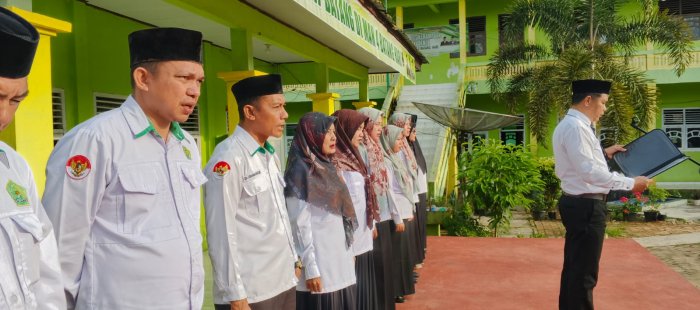 Tingkatkan Kedisiplinan Siswa, MAN 4 Batang Hari Gelar Upacara Bendera Rutin Hari Senin