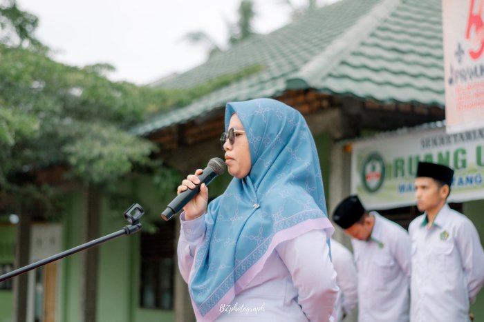 MAN 4 Batang Hari Tegaskan Kedisiplinan dan Kurikulum Berbasis Cinta lewat Upacara Rutin