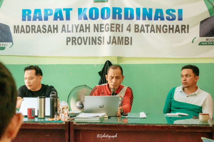 MAN 4 Batang Hari Gelar Rapat Koordinasi Stakeholder untuk Tingkatkan Kualitas Pendidikan