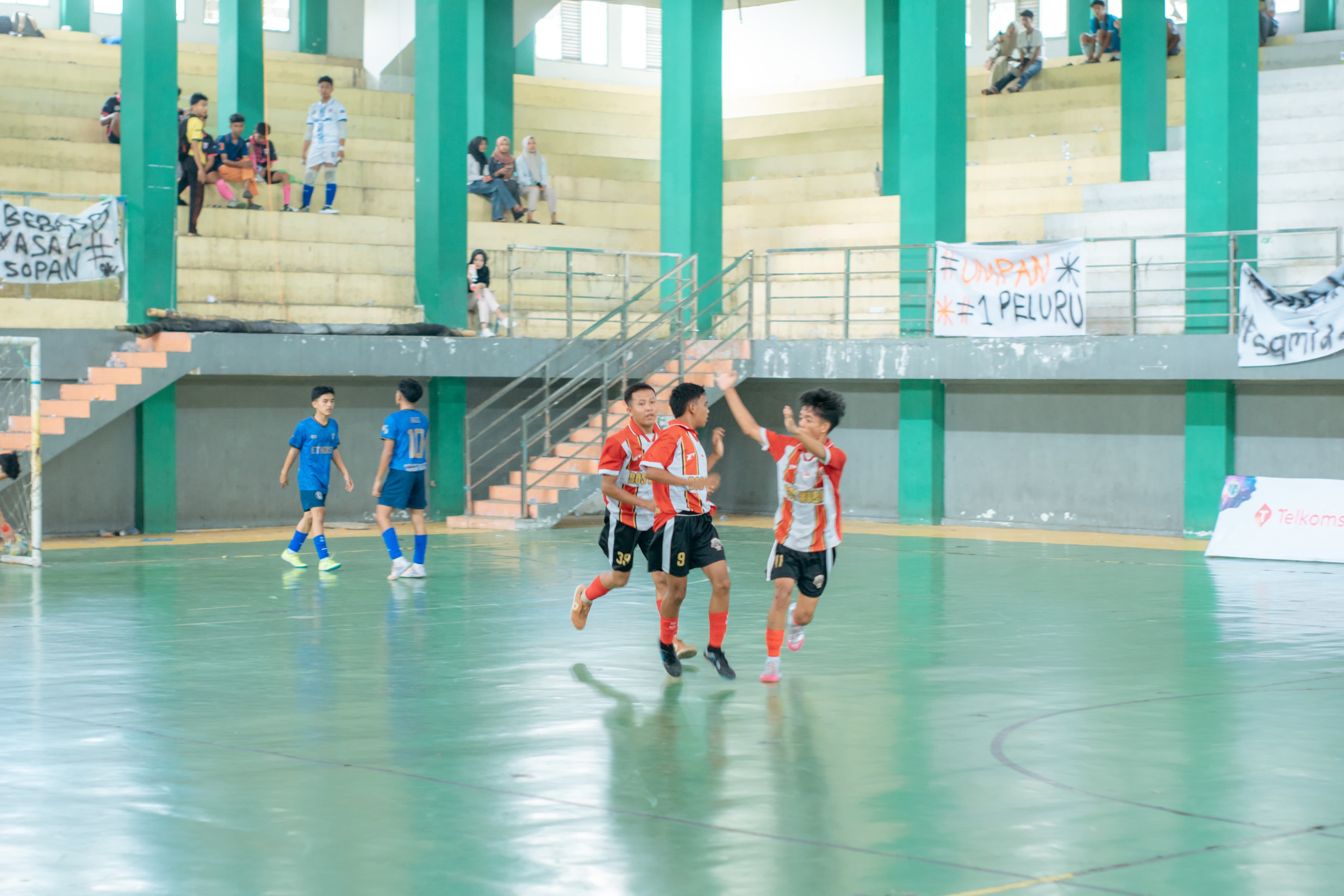 Semangat Juang Memukau Dan Menyala MAN 4 Batang Hari Melaju ke 8 Besar Turnamen Futsal Antar Pelajar